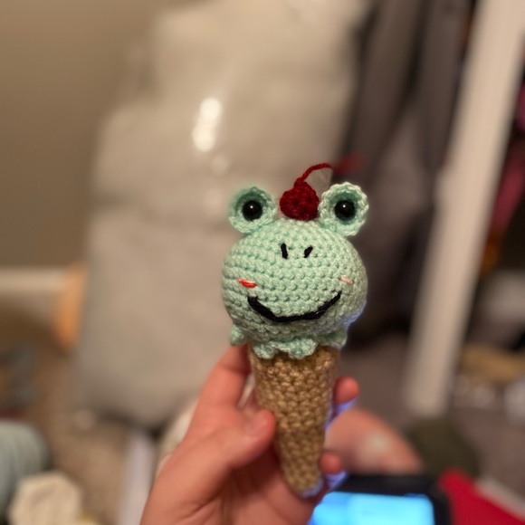 kawaii plush frog ice cream crochet amigurumi - Picture 4 of 7